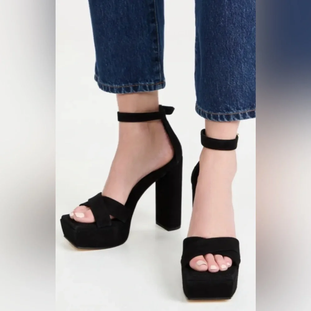 Good American new khloe